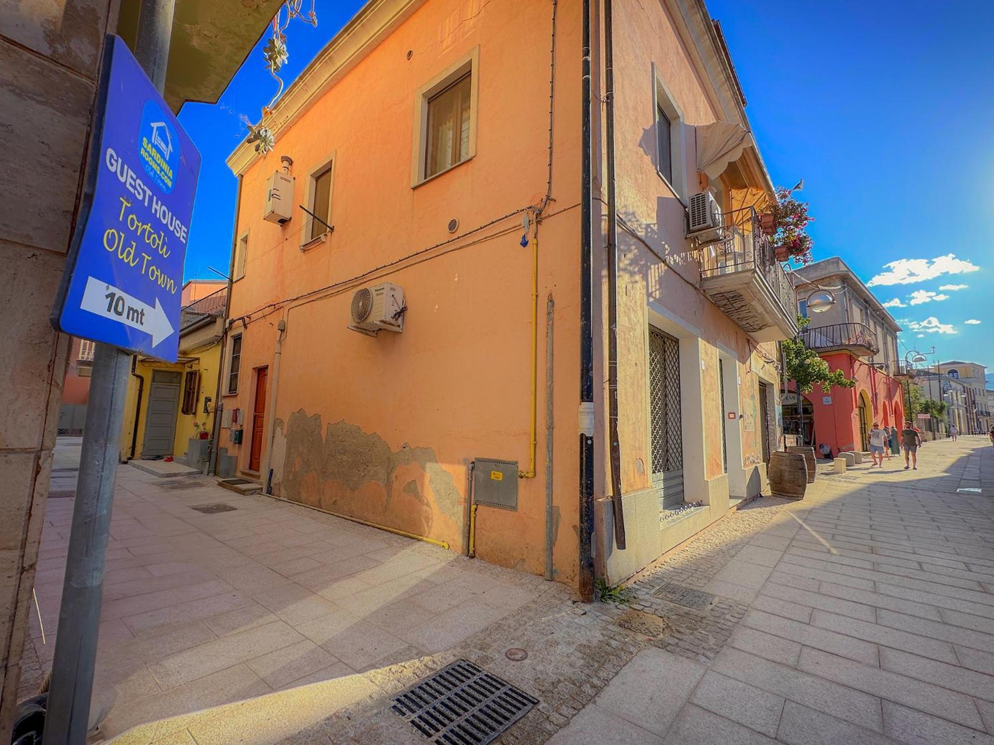 Sardiniarooms Tortoli Old Town Екстериор снимка